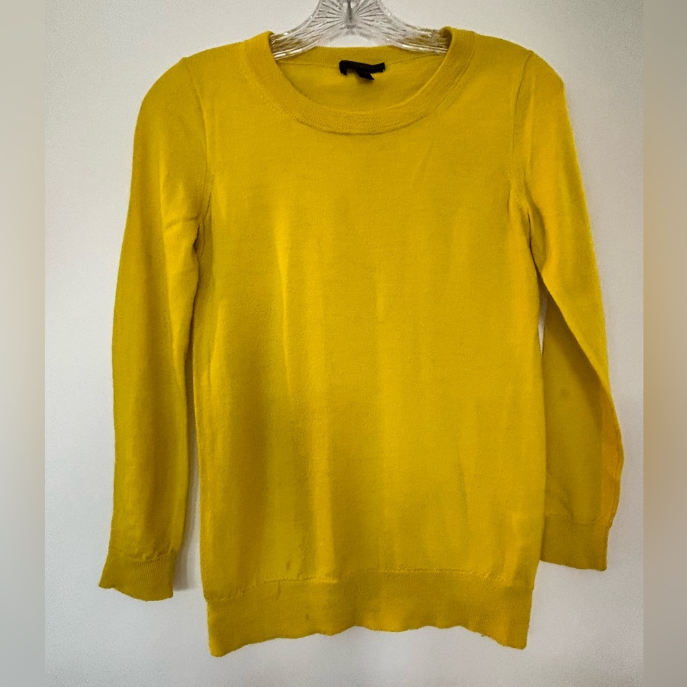 J. Crew 100% wool sweater ☀️